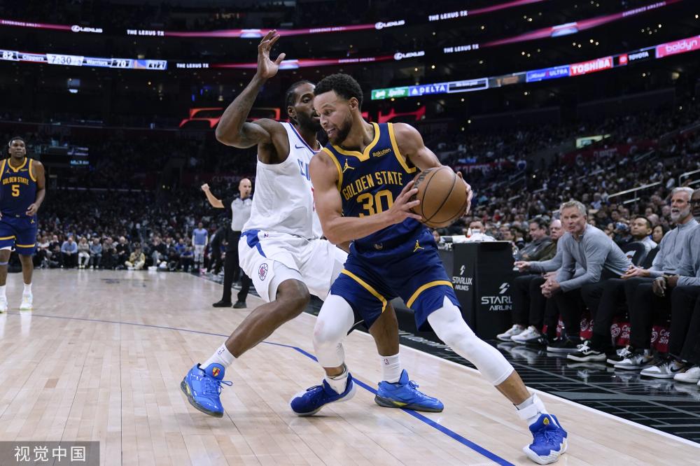 中国队肩负 中国队肩负